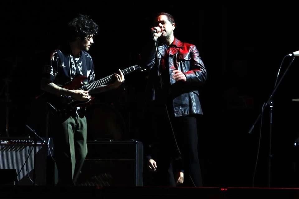 Rey Pila fue uno de los teloneros del cantante argentino Fito Páez en el Zócalo de la Ciudad de México.