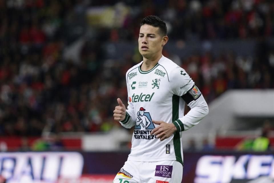 James Rodríguez debutó en la Liga MX como parte del León en el partido ante Atlas.