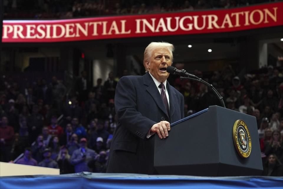 El Presidente de Estados Unidos, Donald Trump, habla durante un evento en la Capital One Arena, en Washington.