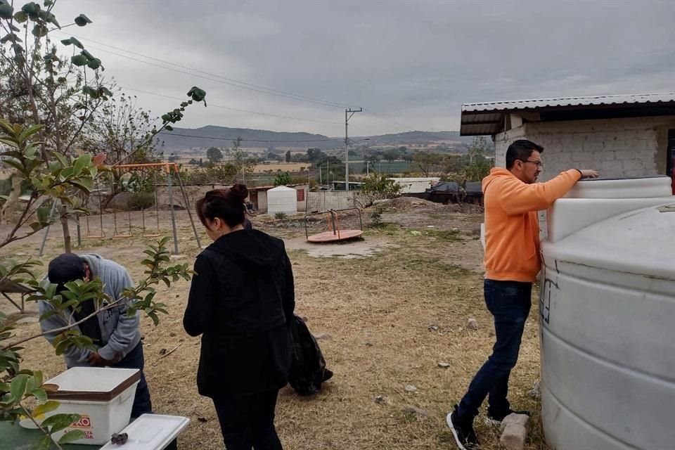 Para combatir el dengue, la SSJ recurrió a la colocación de peces Guppy, los cuales ayudan a acabar con larvas del moquito aedes aegytpi.