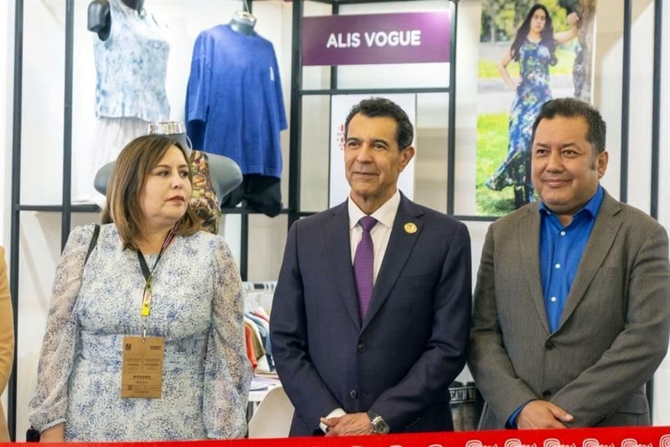 Stand de pabellón de Perú en Intermoda.