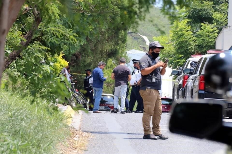La riña, que terminó en saldo trágico, se registró cerca de las 13:30 horas, en un domicilio ubicado en Monte Palatino y Monte Aventino, en la Colonia Fuentes del Valle.
