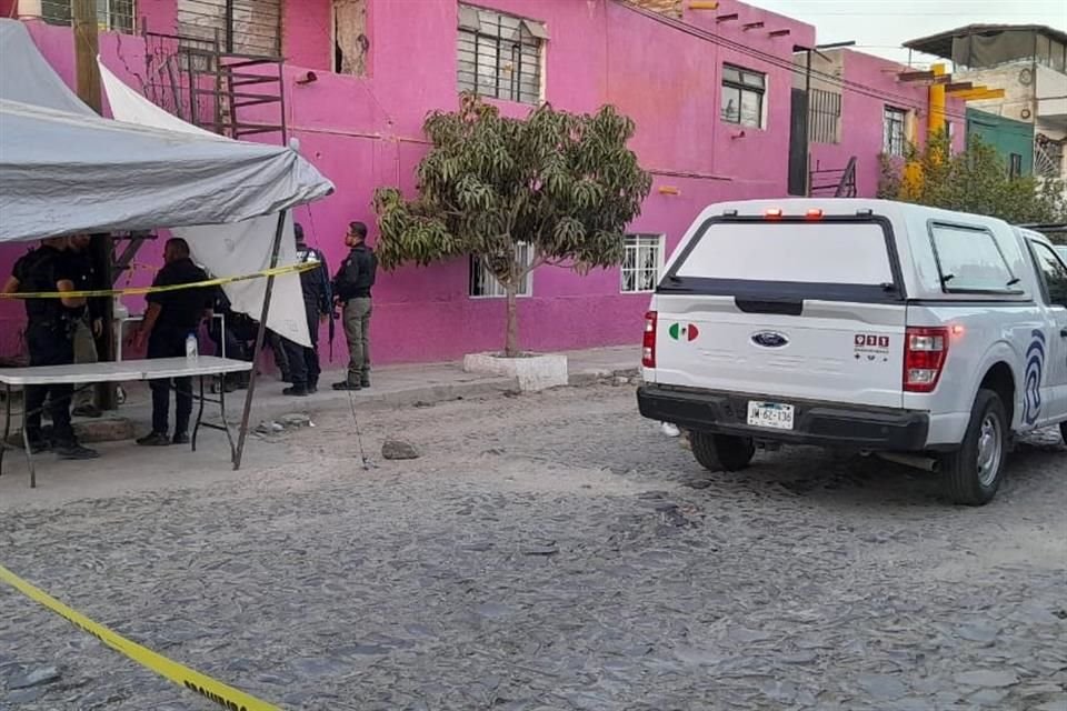 Los rescatistas dijeron que por lo menos dos balazos habían asestado en el rostro.