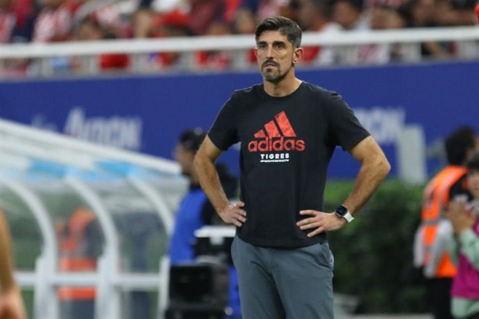 Veljko Paunovic, DT de Tigres y ex DT de Chivas.