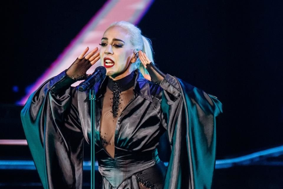 Mónica Naranjo se presentó la noche del sábado en el Auditorio Telmex.