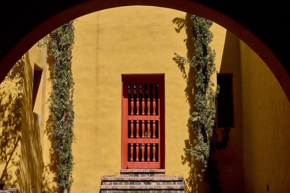 Casa ITESO Clavigero, una finca concebida por Luis Barragán Morfin, ganador del premio Pritzker.