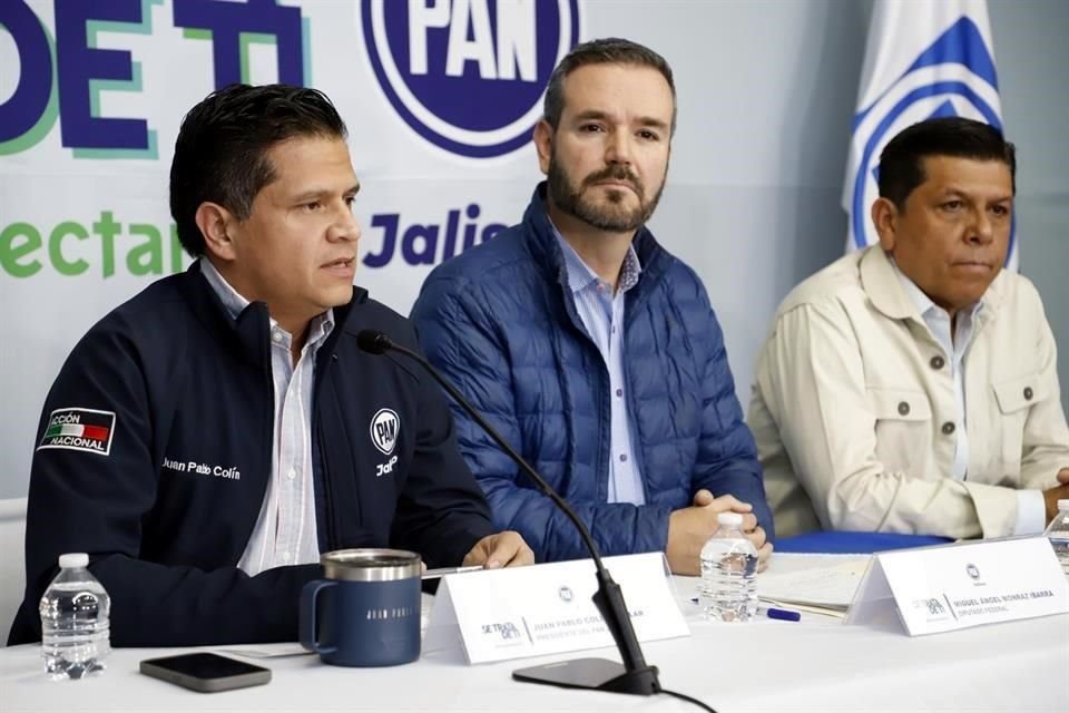 Juan Pablo Colín, dirigente estatal del PAN; Miguel Monraz, diputado federal y Gustavo Macías, ex diputado federal.