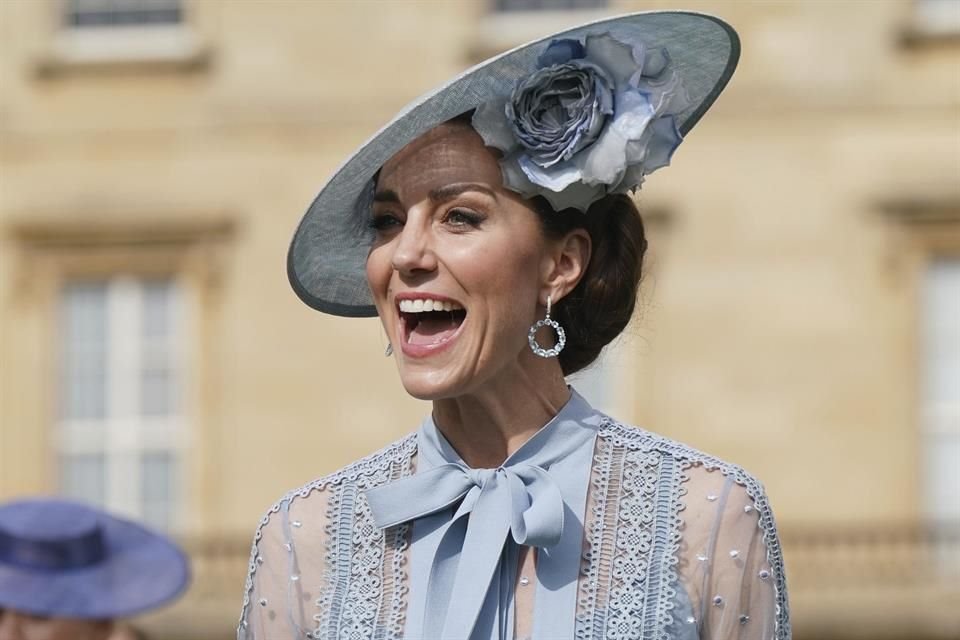 Kate Middleton, conocida por su elegancia y gran influencia en la moda, ha sido clave en el posicionamiento de la moda británica a nivel mundial.