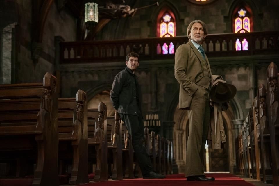 Benoit Blanc regresa para investigar el caso más peligroso de su carrera en 'Wake Up Dead Man', que llegará a Netflix en 2025.