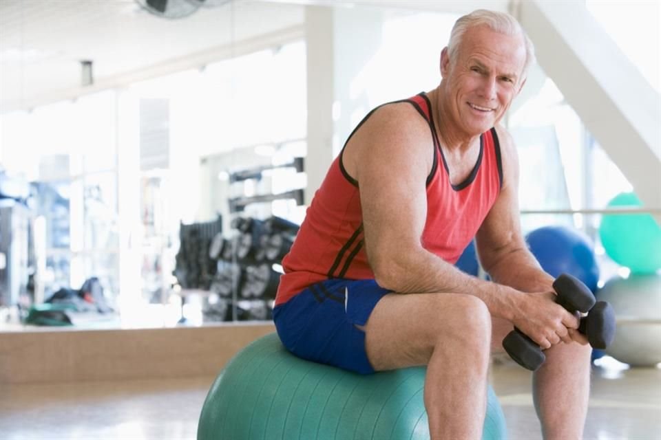 La edad no debe ser impedimento para activarse físicamente y menos cuando, a partir de los 60, se ingresa a la población de adultos mayores.