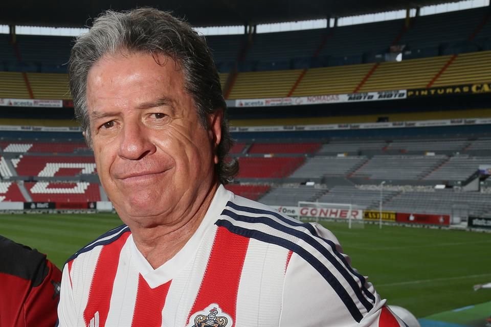 Raúl 'Willy' Gómez defendió durante toda su carrera la playera de las Chivas.