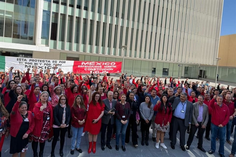 La protesta tuvo lugar en la explanada de la Ciudad Judicial, en Zapopan.