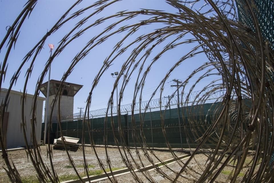 Una torre de control dentro de la prisión de Guantánamo, el 17 de abril del 2019.