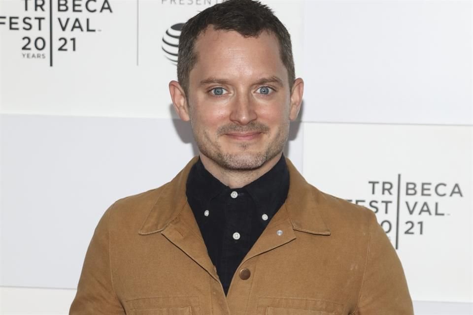 El actor Elijah Wood, de 'El Señor de los Anillos', se casó con su novia Mette-Marie Kongsved en Suecia y en Los Ángeles.