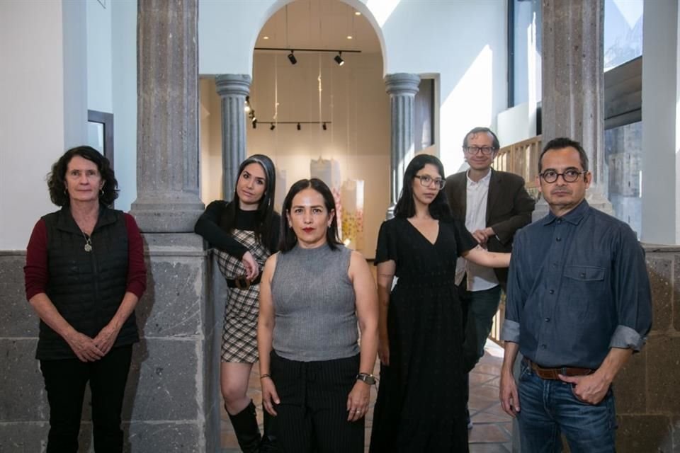 Isabel Orendáin, Andrea Lavica, Mayra Huerta, Gerardo Lammers, Mónica Guzmán y Joao Rodríguez.