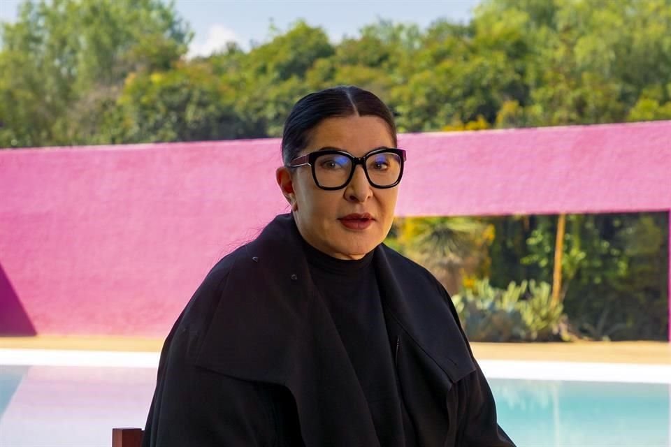 Marina Abramovic, célebre artista del performance, está de visita en México en el marco de la semana del arte.