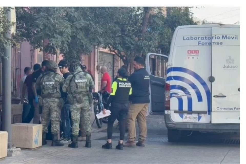 Eran aproximadamente las 14:00 cuando habitantes de la Colonia Alcalde Barranquitas llamaron a la Policía de Guadalajara.