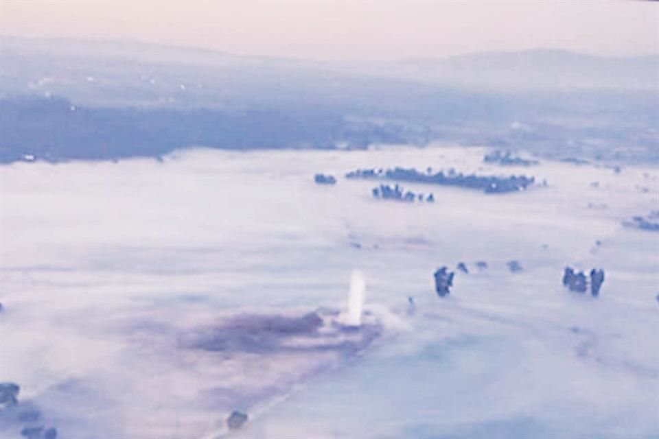 Una nube de combustible cubrió parte del poblado.