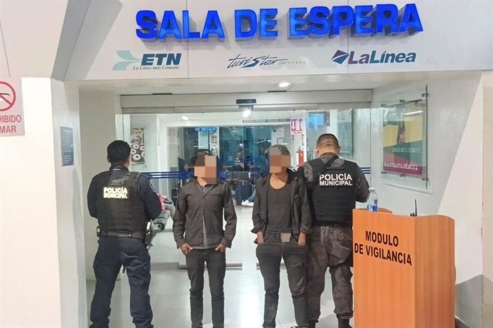 Los policías llegaron, localizaron a los dos menores, uno de 17 años de edad y el otro de 15 años, quienes fueron resguardados.