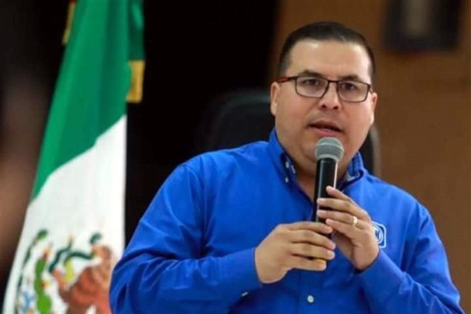 El PAN dio a conocer la muerte de su secretario general, Obed Meza.