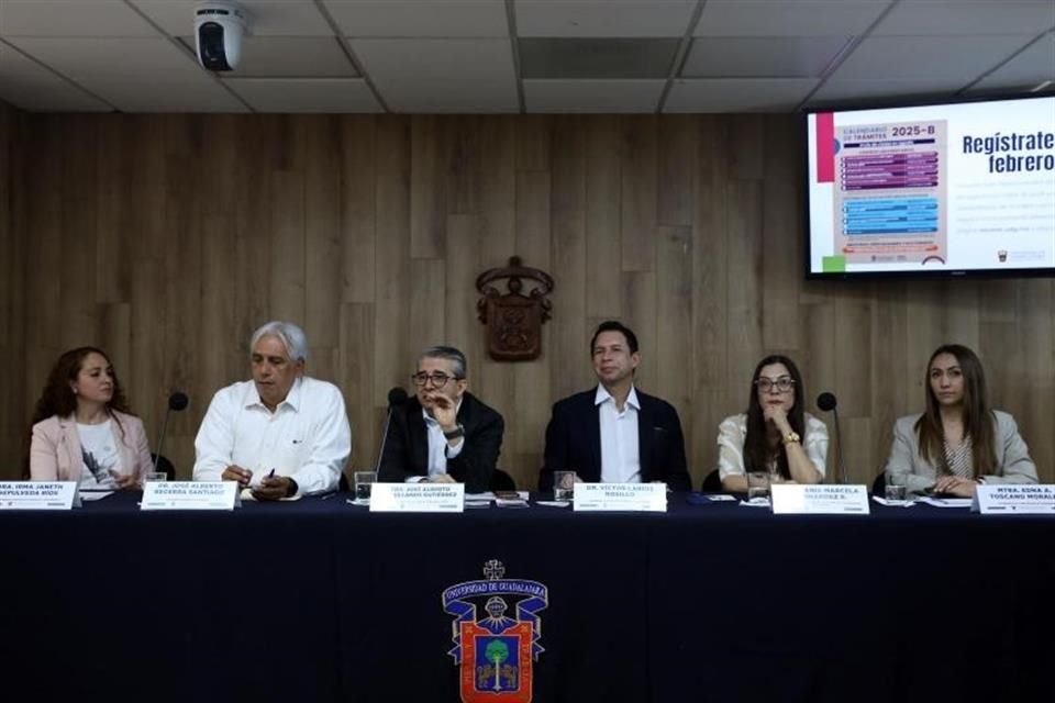 Académicos del Centro Universitario de Guadalajara (CUGDL) anunciaron nuevas modalidades académicas en cinco programas de dicho plantel.