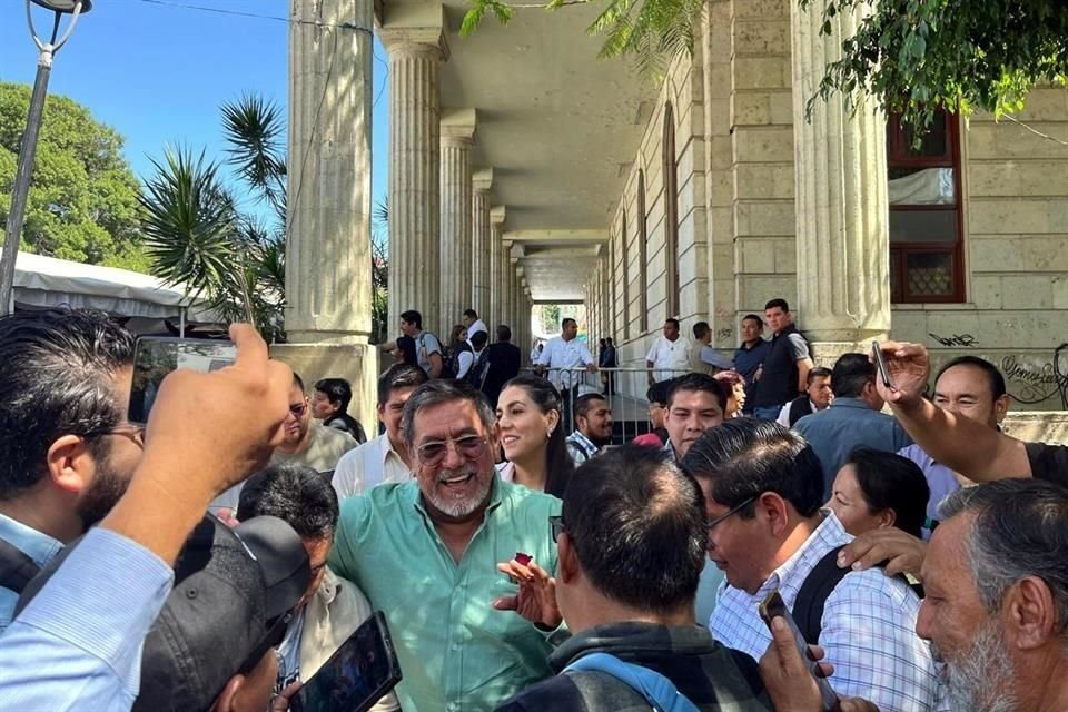 Salgado acudió a un evento de su hija la Gobernadora en el Zócalo de Chilpancingo.