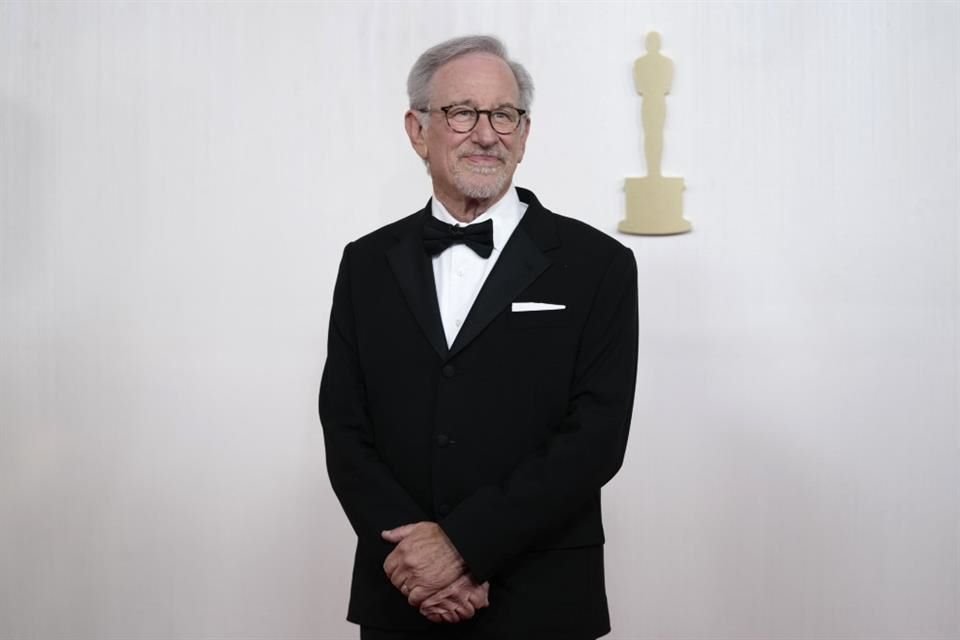 Steven Spielberg, Kristie Macosko Krieger y Holly Bario producirán el proyecto a través de Amblin Entertainment.