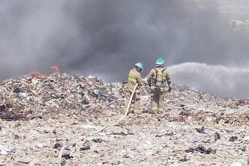 Tras incendio reciente en el ex relleno sanitario 'Los Laureles', Caabsa Eagle informó que fue provocado y pide que autoridades castiguen.