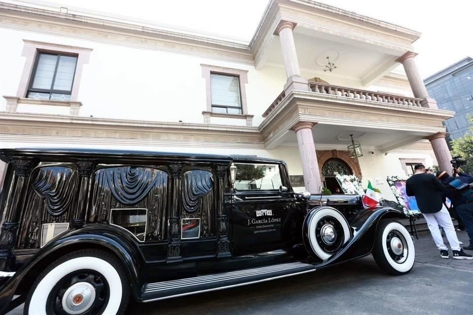 La carroza  en la que se transportan los restos de Paquita la del Barrio se encuentra en una funeraria de la colonia Juárez de la CDMX.