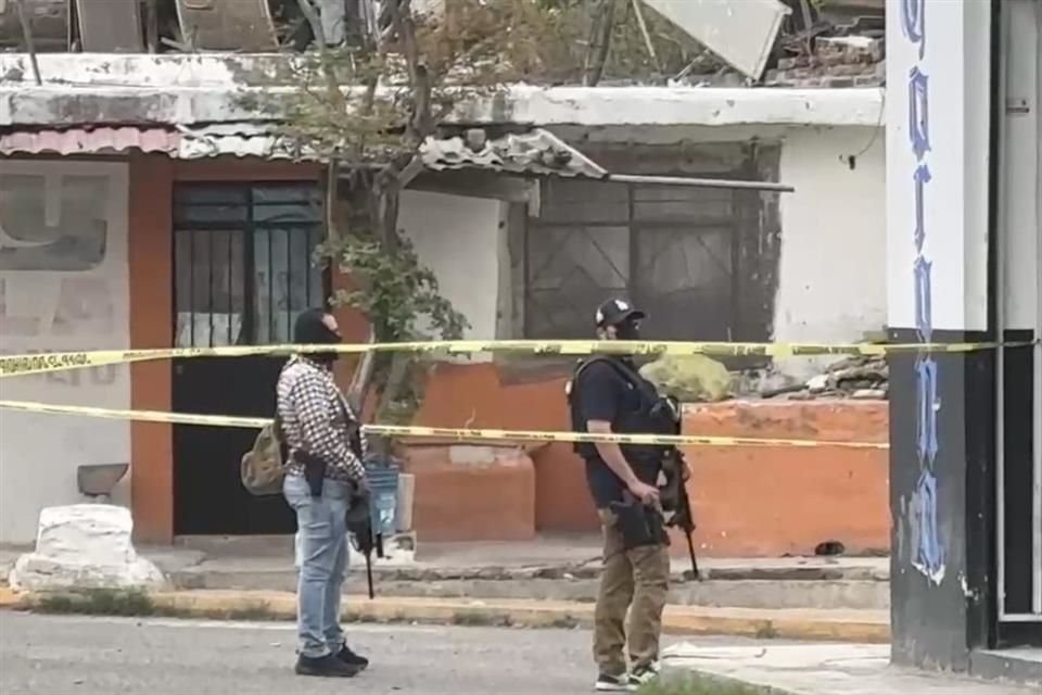 Fueron apoyados por policías de El Salto para resguardar la Colonia y para ayudar a buscar a los sospechosos.