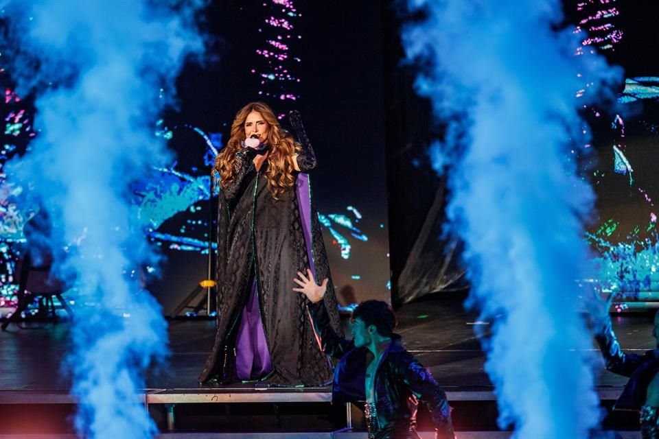 Gloria Trevi regresó a Guadalajara para llevar a sus fans por un recorrido de más e 30 años de trayectoria.