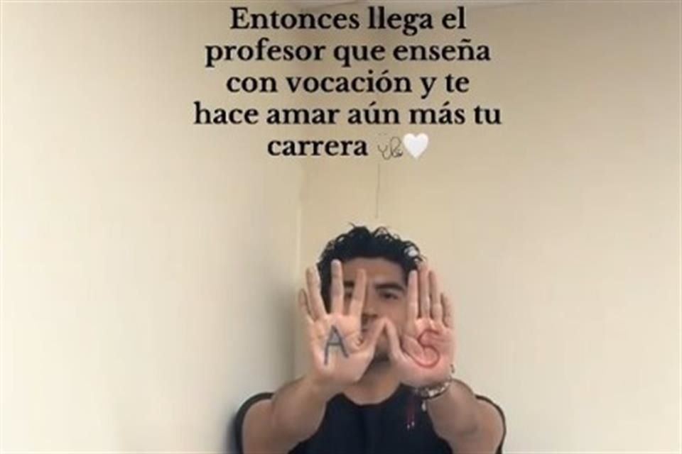 Se viralizó en Tik Tok tras un video de una de sus alumnas, donde mostraba como impartía sus clases: con empatía y diversión.