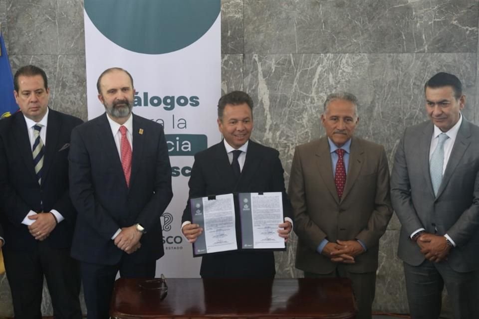 El Gobernador de Jalisco, Pablo Lemus, presentó este martes ante el Congreso local una iniciativa de reforma al Poder Judicial del Estado.