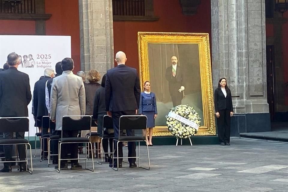 La Presidenta Sheinbaum encabezó en Palacio Nacional, la ceremonia conmemorativa celebrada con cuatro días de retraso.