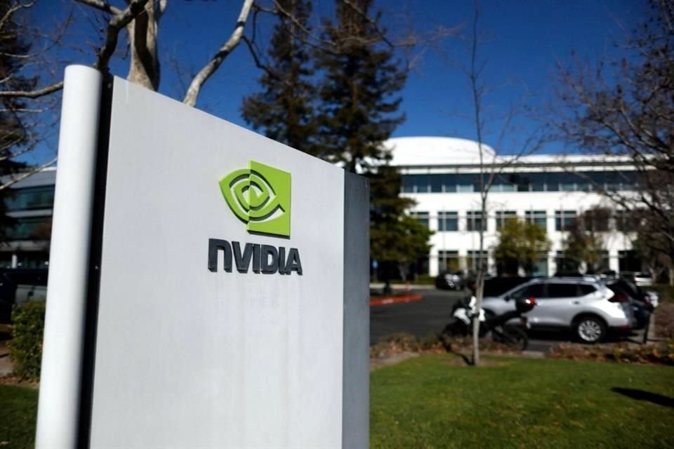 Nvidia reportó ingresos de 39 mil 330 millones de dólares en el cuarto trimestre.