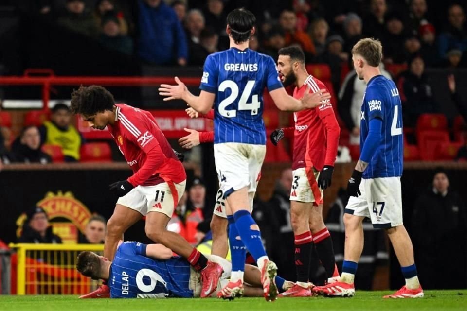 Manchester United se llevó el triunfo.
