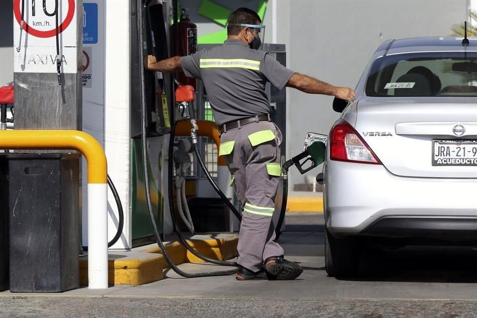 Durante mayo, el costo de la gasolina y el Gas LP, que habían presentando fuertes alzas en el año, tuvieron una ligera disminución. 