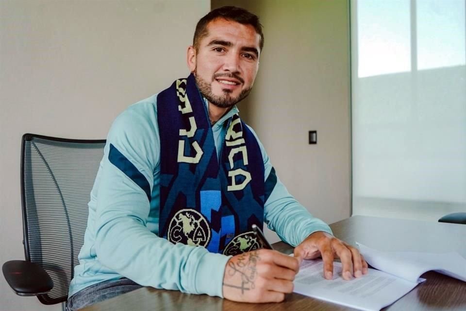 Mario Osuna llegará para reforzar el medio campo del América.
