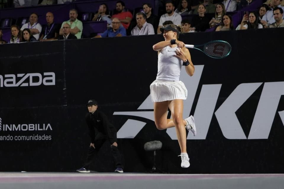 Badosa era una de las candidatas al título en el Mérida Open AKRON WTA 500 para enfrentarse en la Final a la primer sembrada, la estadounidense Emma Navarro.