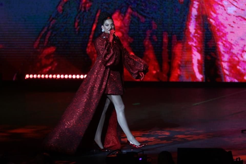 Natalia Jiménez en concierto en el Auditorio Telmex.