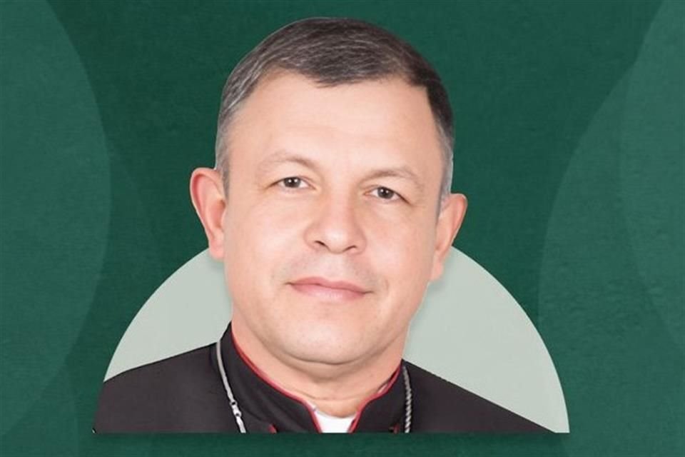 José Francisco González González nació en el Municipio de Yahualica, Jalisco, pero su formación sacerdotal la hizo en el Seminario de Guadalajara.