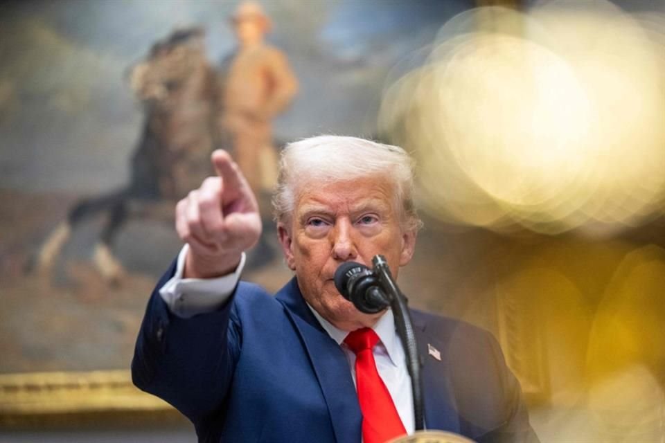 El Presidente Donald Trump amenazó hoy a México con imponer un arancel de 30 por ciento a partir del 1 de agosto contra los productos que lleguen a Estados Unidos por no parar a los cárteles del narco.