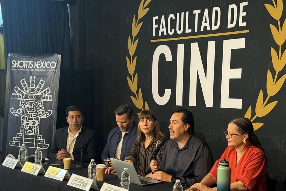 Shorts México celebra 20 años con cortometrajes nacionales e internacionales, 13 secciones en competencia y un rally.