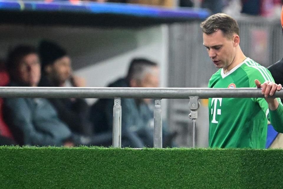 Manuel Neuer tuvo que salir de cambio.
