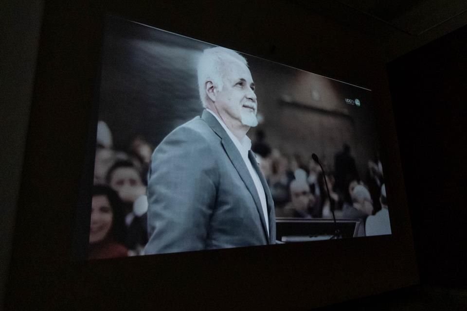 El Museo de las Artes inaugura 'Horizontes culturales', una exposición en homenaje al fallecido líder de la UdeG, Raúl Padilla.