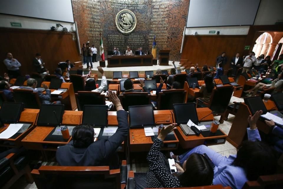 Sesión en el Congreso de Jalisco donde se discutió la reforma para garantizar a menores derecho a acta de nacimiento con cambio de género, las infancias trans.