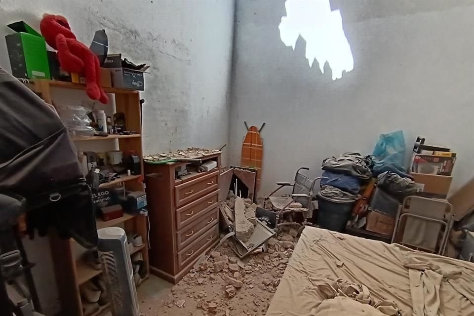 Tres mujeres y un hombre resultaron lesionados por el accidente.