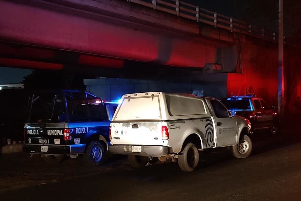 Un cadáver fue localizado debajo del paso elevado de Colón.