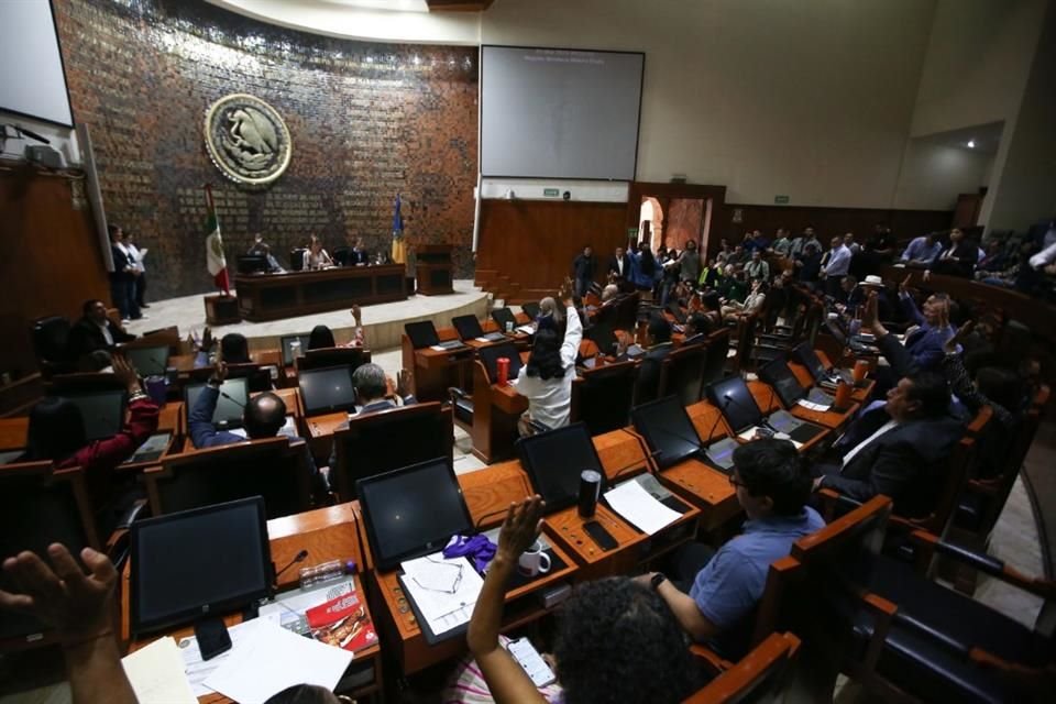 Por mayoría de votos, el Congreso de Jalisco rechazó reformar la Ley del Registro Civil para garantizar a menores de edad el derecho a cambiar de género en actas de nacimiento.