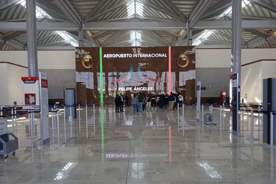 Şu anda yurt içi kargo dahil 470 bin ton kargo kapasitesine sahip 12 adet antrepo faaliyet göstermektedir.